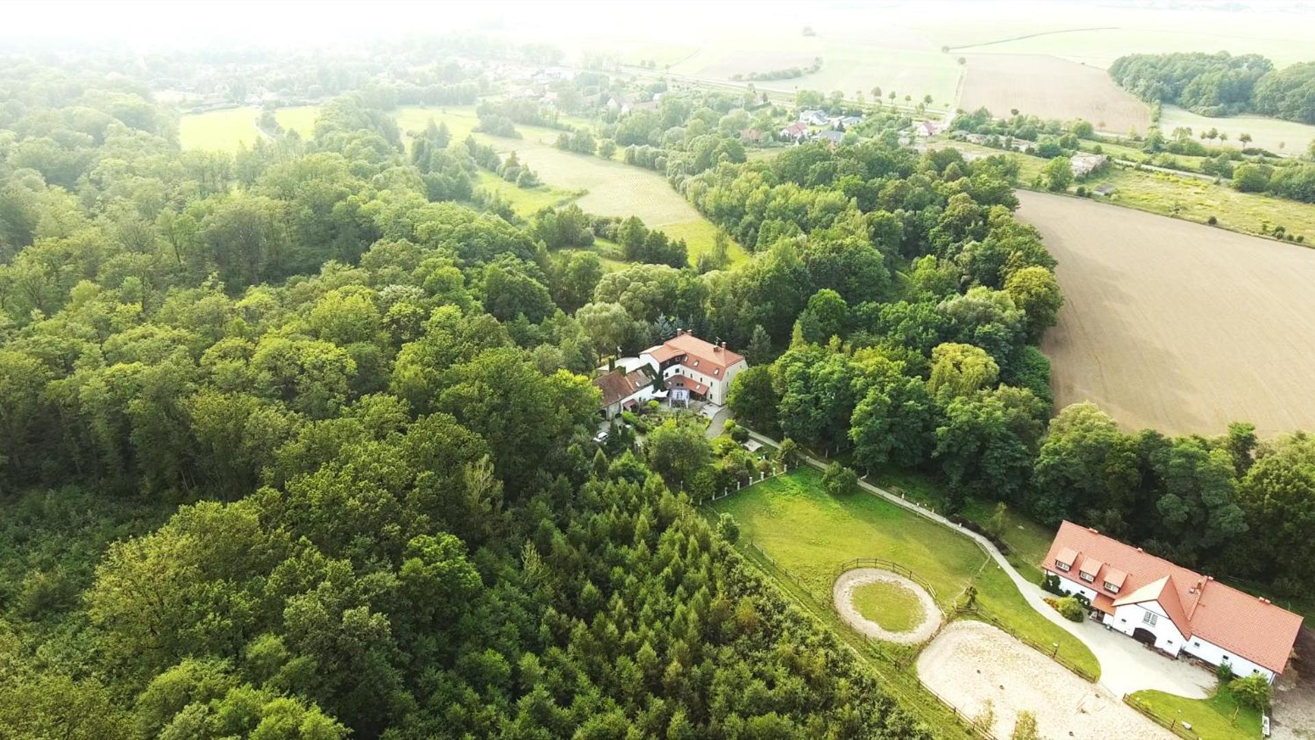 Rancho Slezanski Mlyn Szczepanów Buitenkant foto